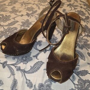 Prada women's brown suede ankle strap platform sandal Size 7/7.5